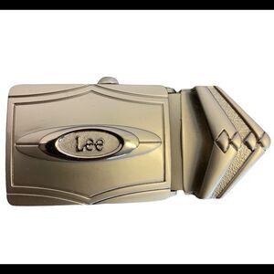 Lee NWOT silver belt buckle